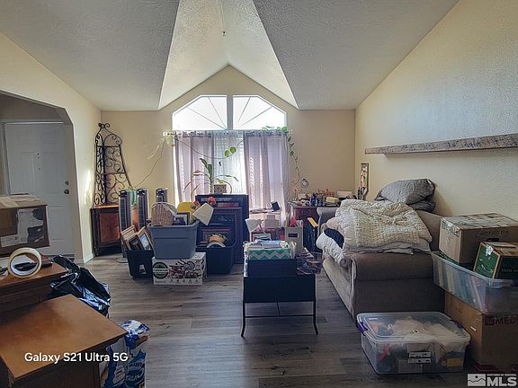 5th image of 25 Buffalo Ln