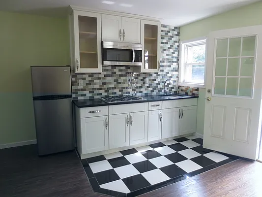 Rented by Block & Lot Real Estate | media 18