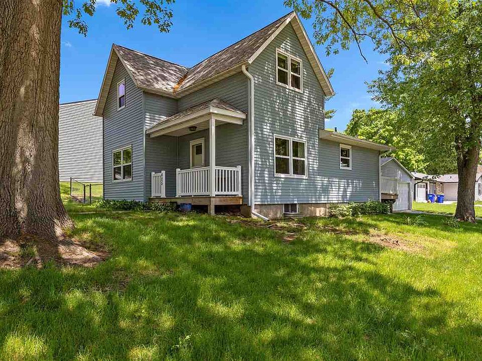 405 N 4th St, West Branch, IA 52358 | Zillow