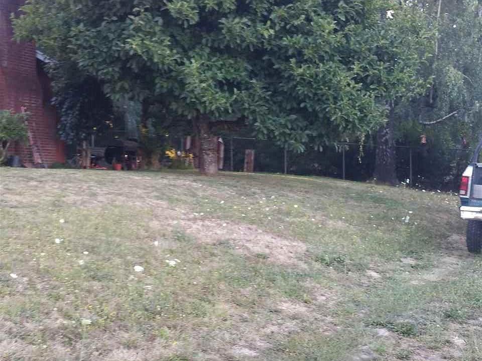 2nd image of 3655 Wallace Rd NW