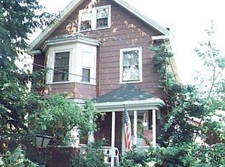 98 Chestnut St, Brookline, MA 02445