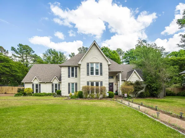 946 Rolling Oaks Ln, Collierville, TN 38017