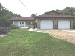 150 W Maple Grove Rd, Farwell, MI 48622