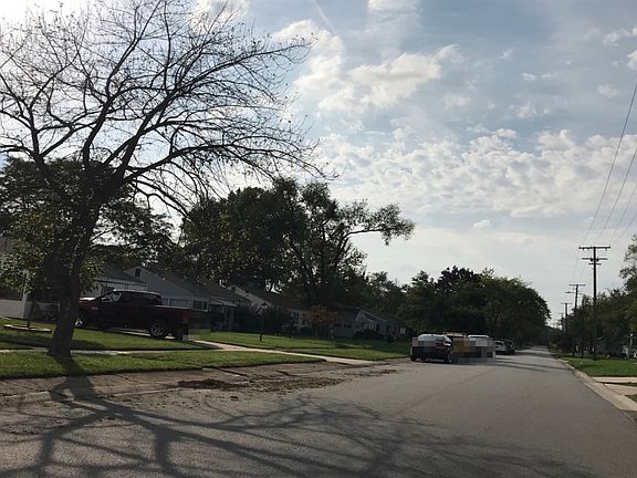 4th image of 1015 W 41st Ave