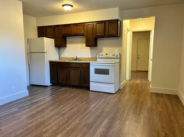 708 W 10th St, Junction City, KS