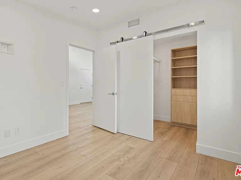 2918 3rd St #6 — Photo 9