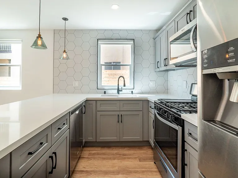 3412 Bellevue Ave — Photo 4