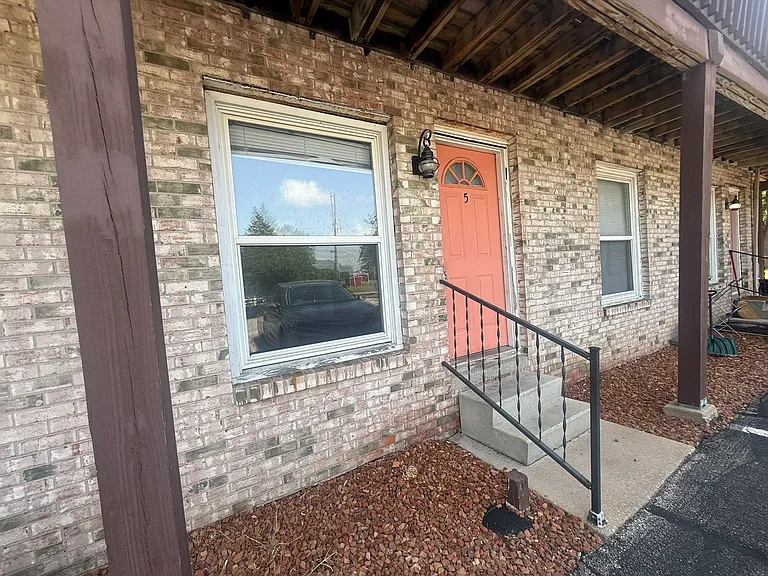 109 S Main St #5 — Photo 9