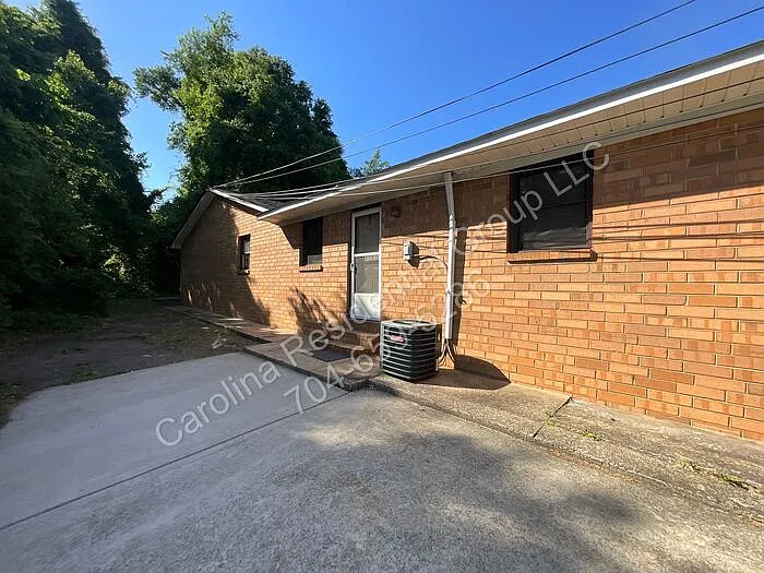 322 E Sumter St #4 — Photo 13