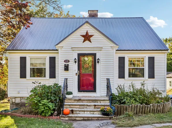 88 Broadway Street, Pembroke, NH 03275