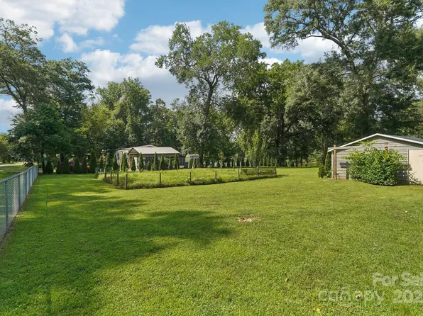 3762 Buck Point Rd, Catawba, NC 28609