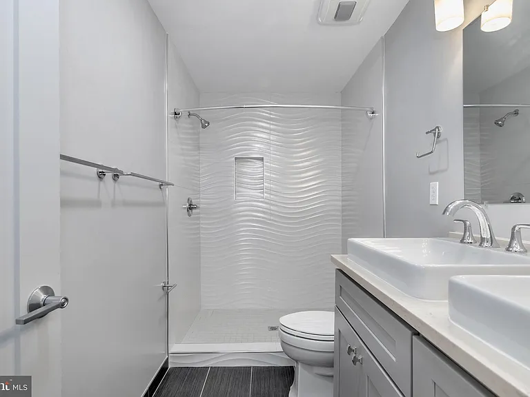 1310 Riggs St NW — Photo 36