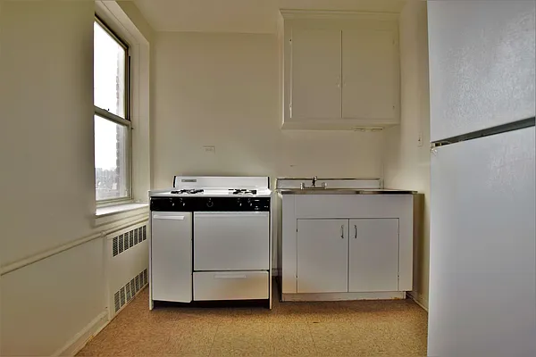 Rented by NYC Realty Brokers LLC | media 8