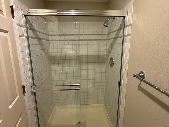3rd image of 1688 118th Ave SE APT B304