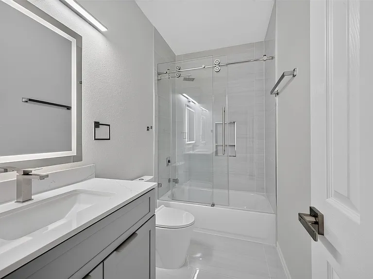 24542 Bella Veneza Dr — Photo 18