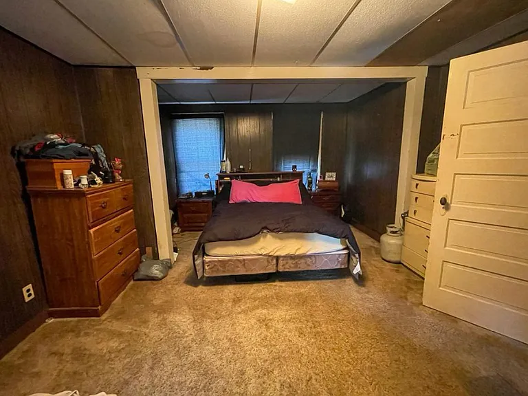 10305 Frankfort Hwy — Photo 10