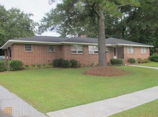 808 Sherwood Dr, Elberton, GA 30635