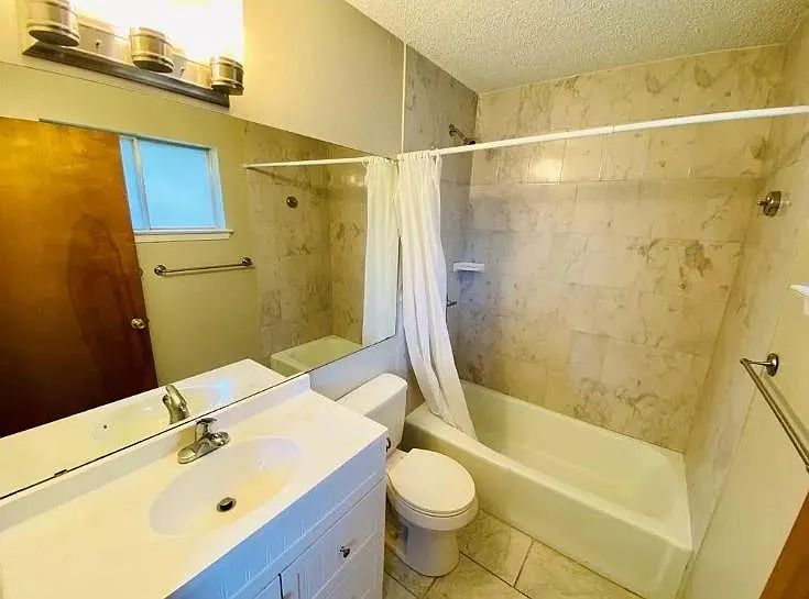 12317 Willow Wild Dr #B — Photo 9