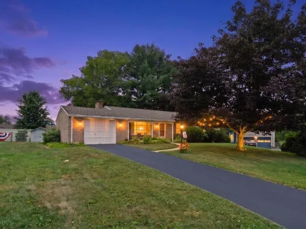 309 Kingswood Ter, Hagerstown, MD 21742