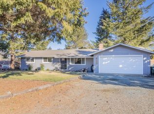 2045 Haviland Dr, Grants Pass, OR 97527