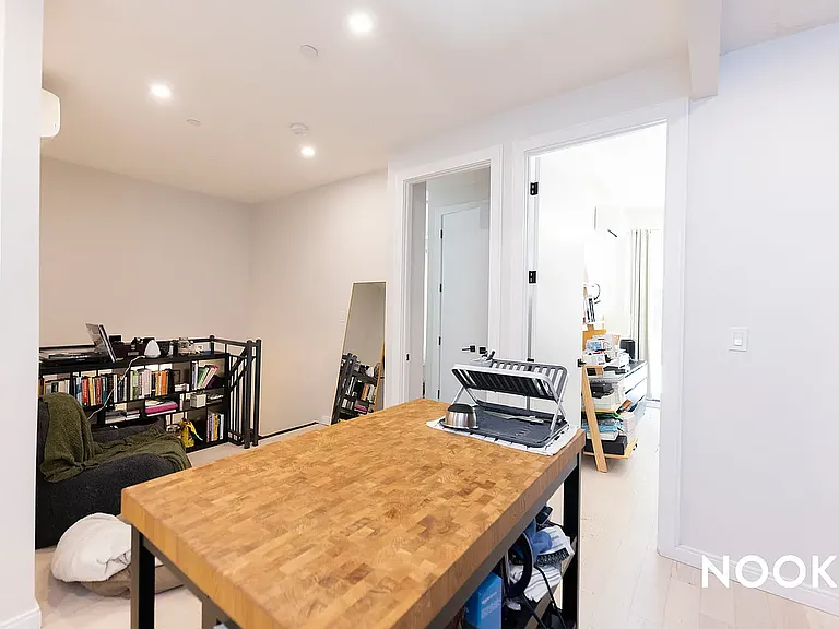 978 Kent Ave #1E — Photo 13
