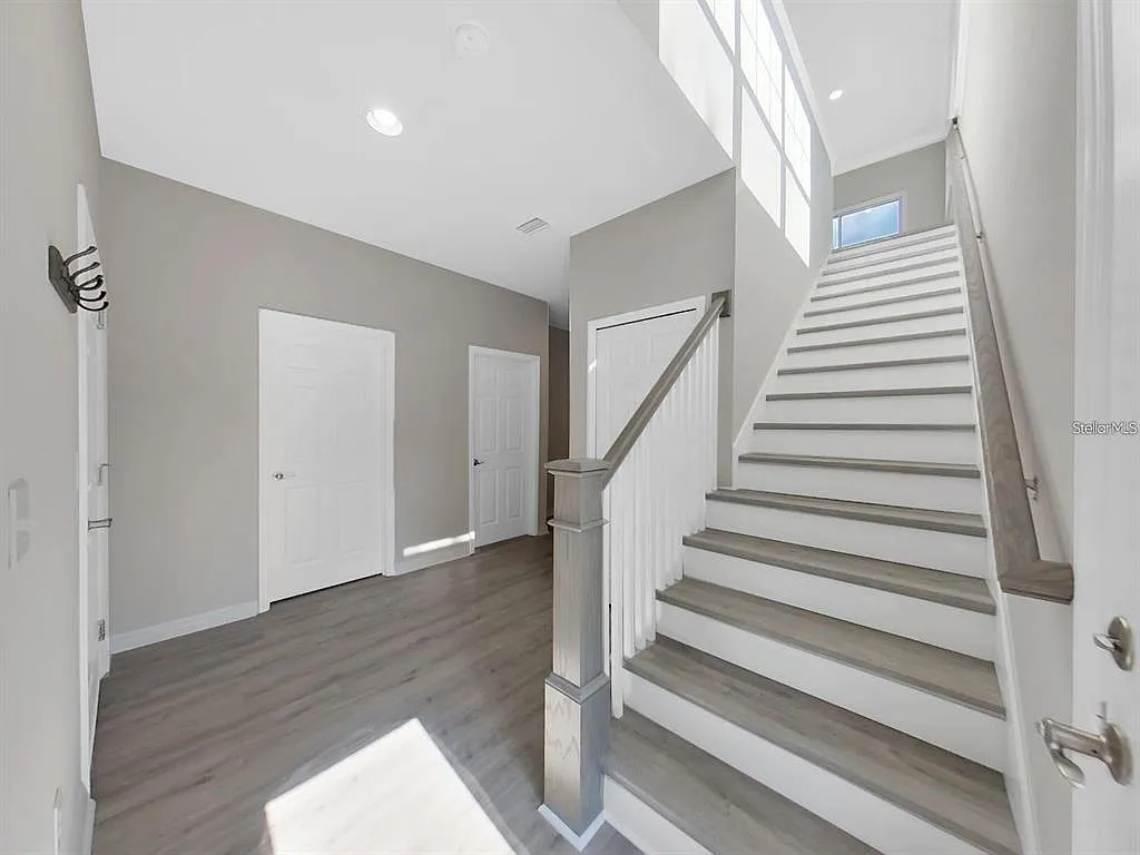 3 bed, 2.5 bath, 1725 sqft, $2,650 — Photo 4