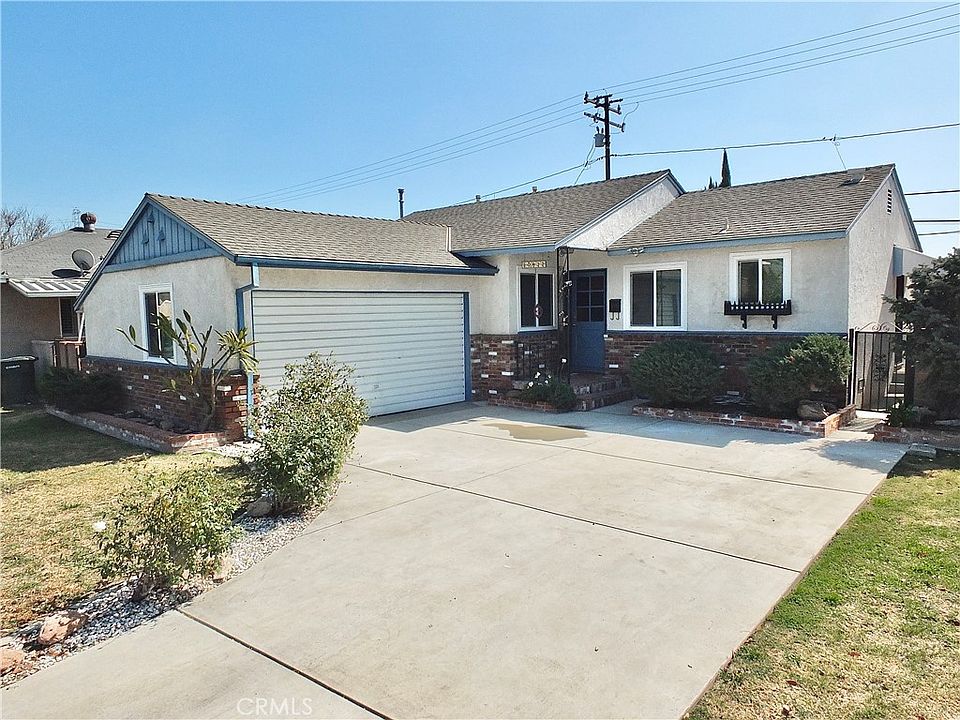 1st image of 10432 Nava St
