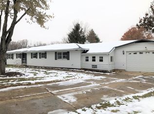 1121 Dunkery Ct, Sycamore, IL 60178