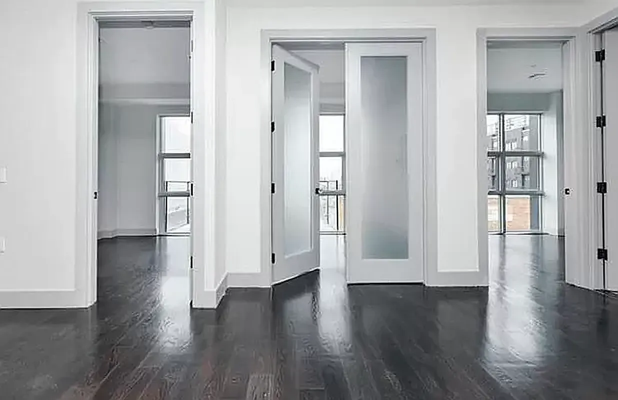 56 Box St — Photo 2