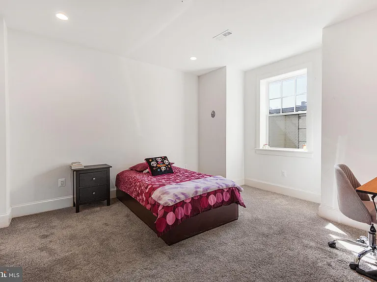 6225 Madawaska Rd — Photo 45