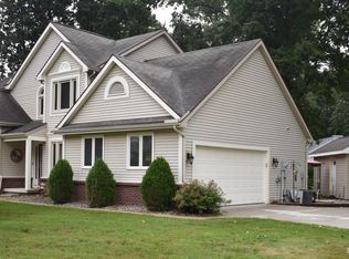 1495 Beddington St, Temperance, MI 48182