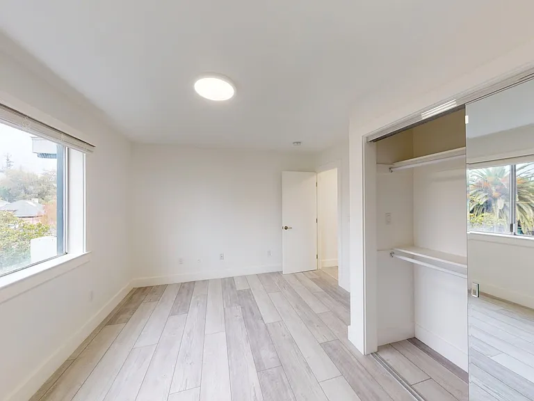 2252 Parker Street — Photo 11