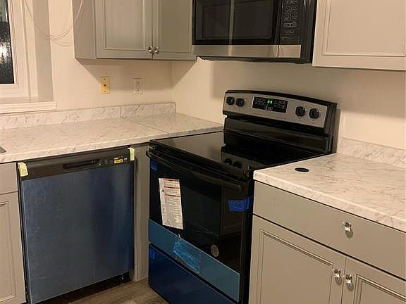 5th image of 837 Ginger Wood Ct