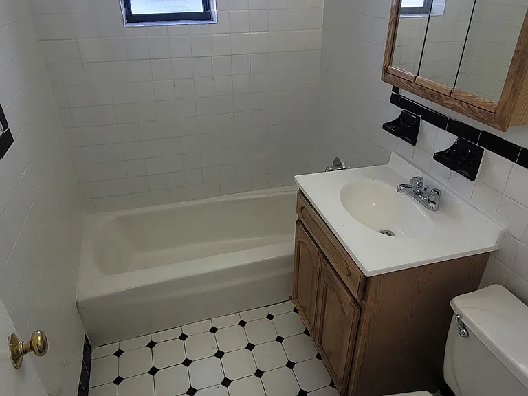 1110 Stadium Ave #H5 — Photo 16