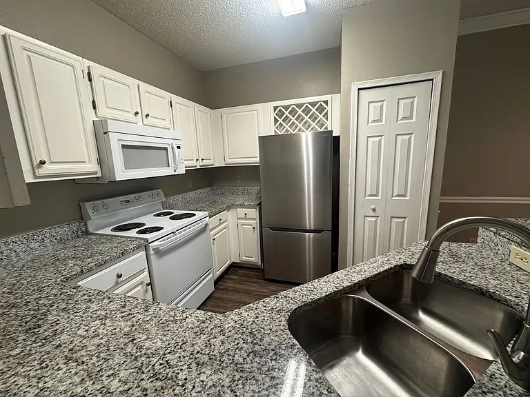 10000 N Gate Pkwy #1323 — Photo 9