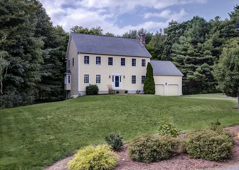 1st image of 16 Villa Dr