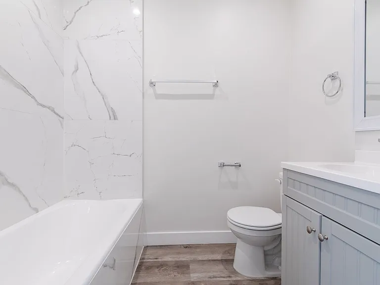Cozy & Contemporary Studio in Koreatown — Photo 5