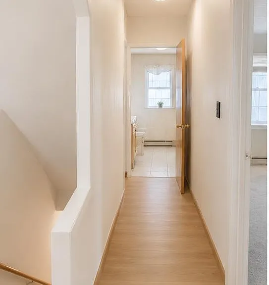 229 N Peach St — Photo 5