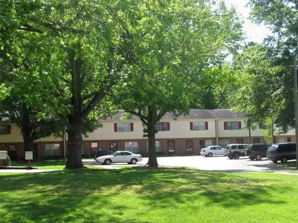 300 S Bost Ave APT 1, Newton, NC 28658