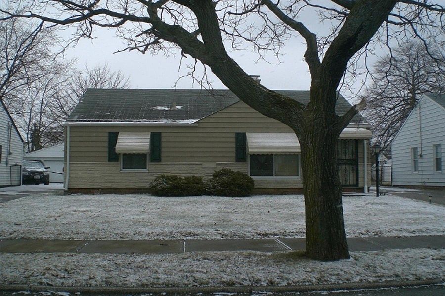 1st image of 3878 E 189th St
