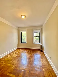 Rented by Zikos Realty Services