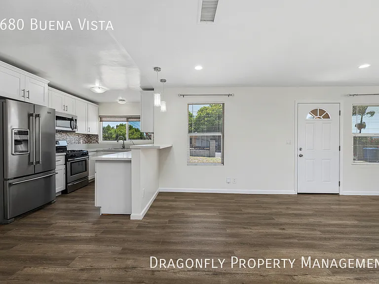 2680 Buena Vista Ave — Photo 9