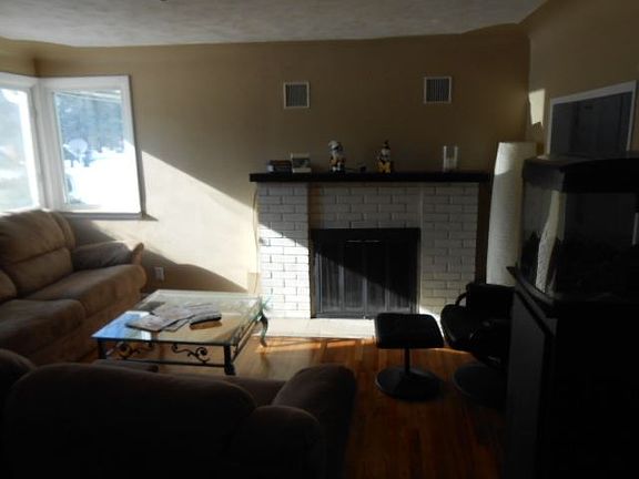 3rd image of 3077 Harley St