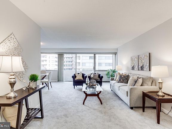 3rd image of 4515 Willard Ave APT 1212S