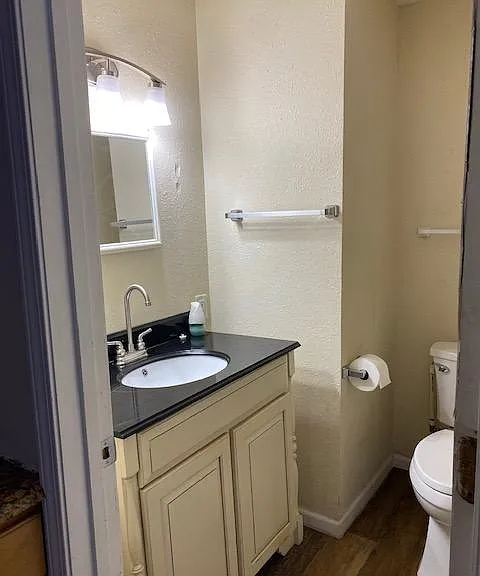 207 Deer St #B — Photo 4