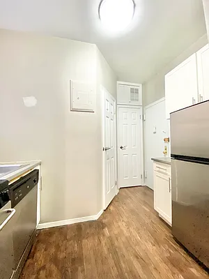 Rented by Corcoran | media 22