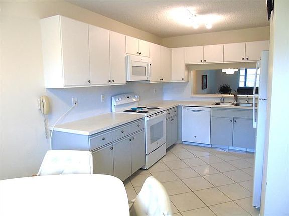2nd image of 5598 Witney Dr APT 311