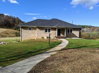 566 Sandy Flats Rd SE, Floyd, VA 24091