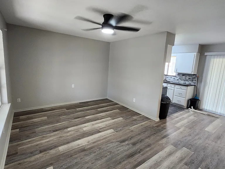 6306 Erskine Dr — Photo 3