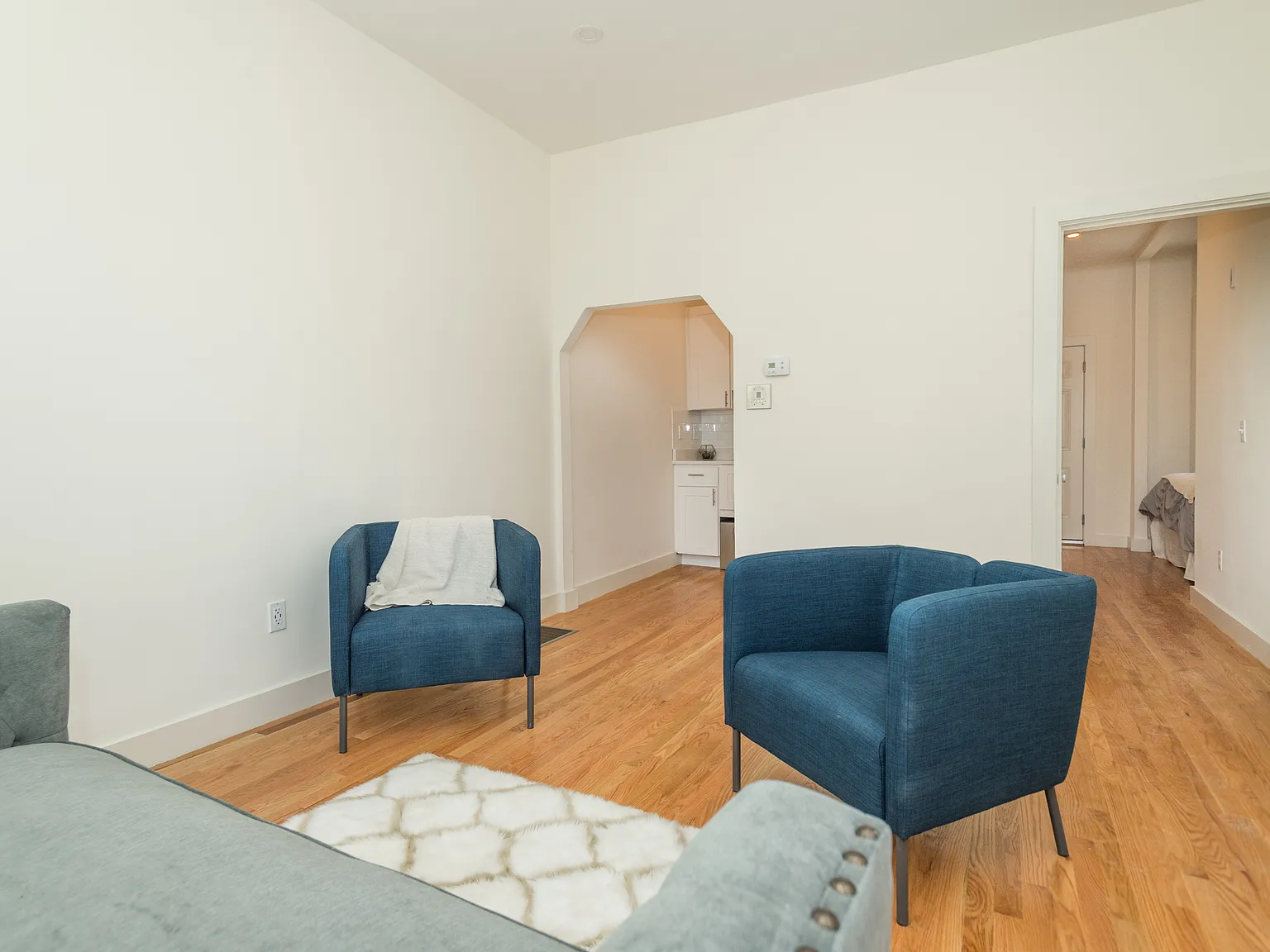 1 bed, 575 sqft, $2,400 — Photo 3